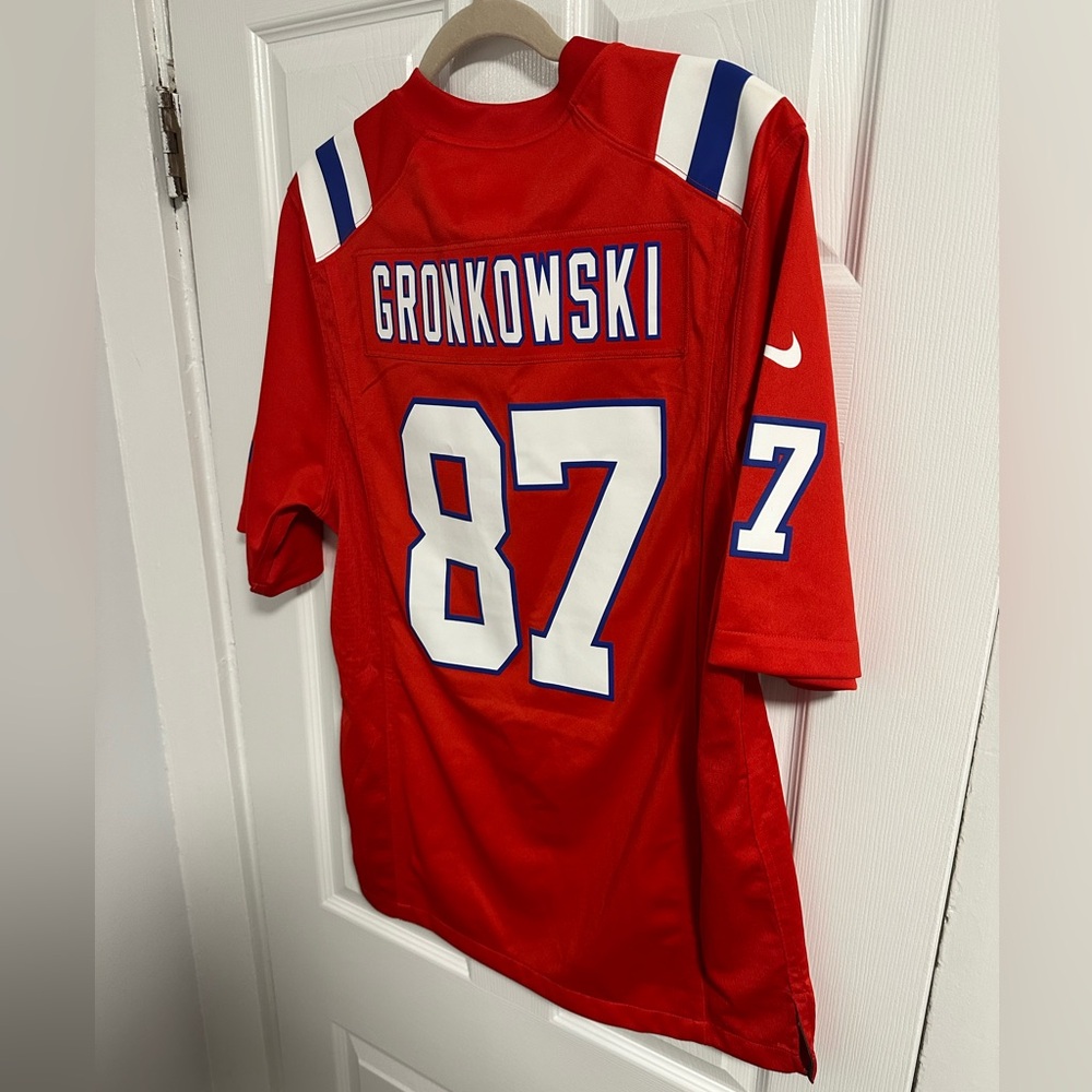 Nike Gronkowski  Patriots NFL Adult Jersey in Throwback Colors
